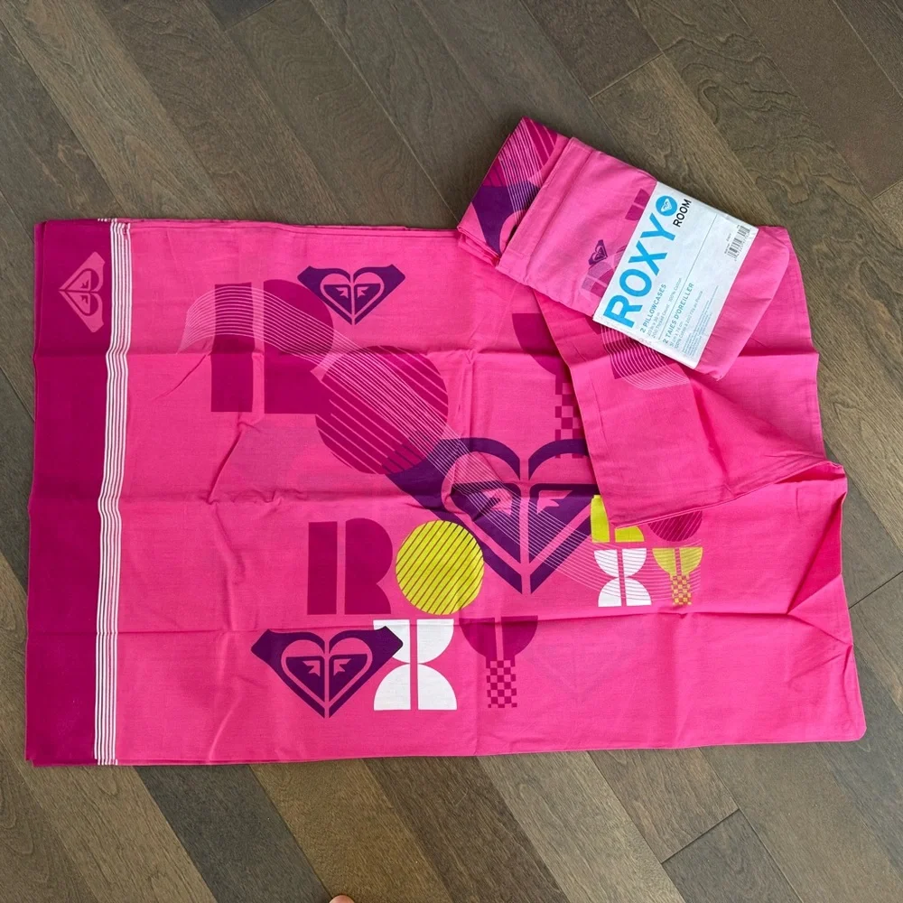 Quicksilver Roxy Colorful Graphic Set of Two Pillowcases - Picture 2 of 2